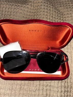 Gucci Black Aviator Sunglasses in Red Velvet Case